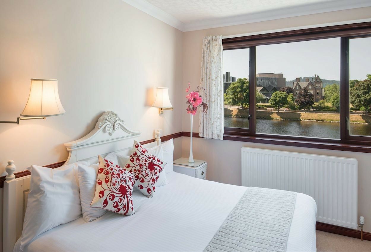 The Waterside Hotel Inverness Exteriör bild